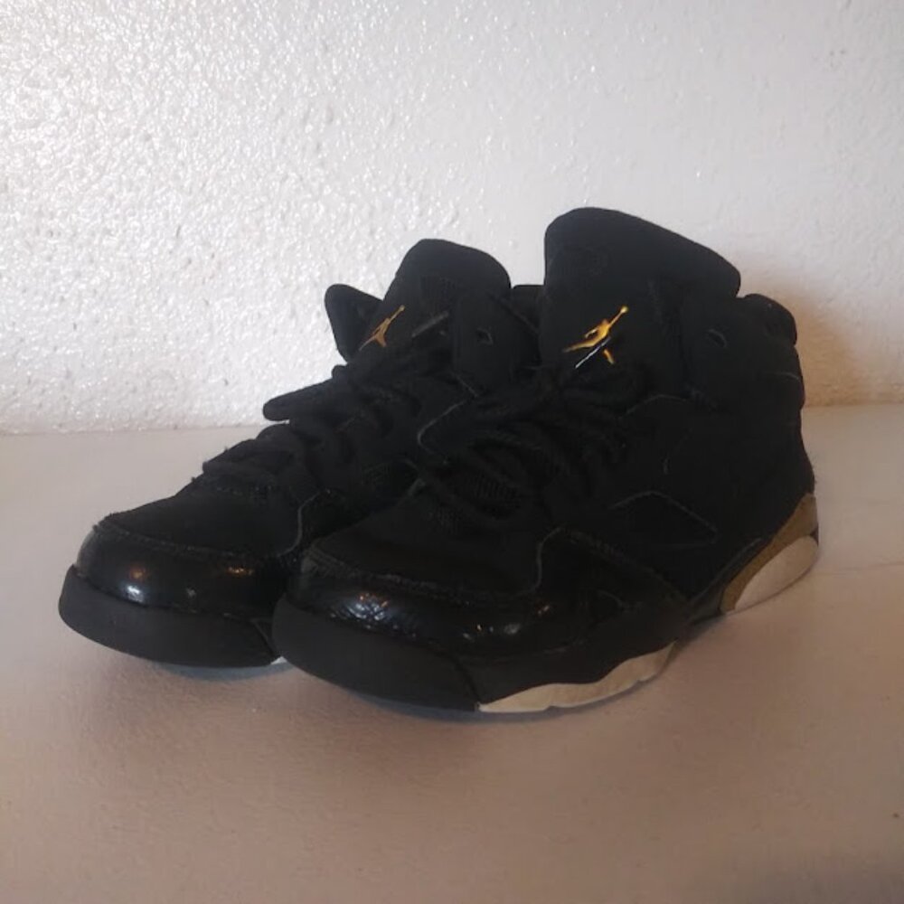 Jordan Kids Sneakers in Black and Gold